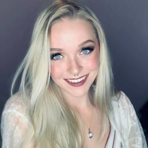 Meet your Posher, Lily